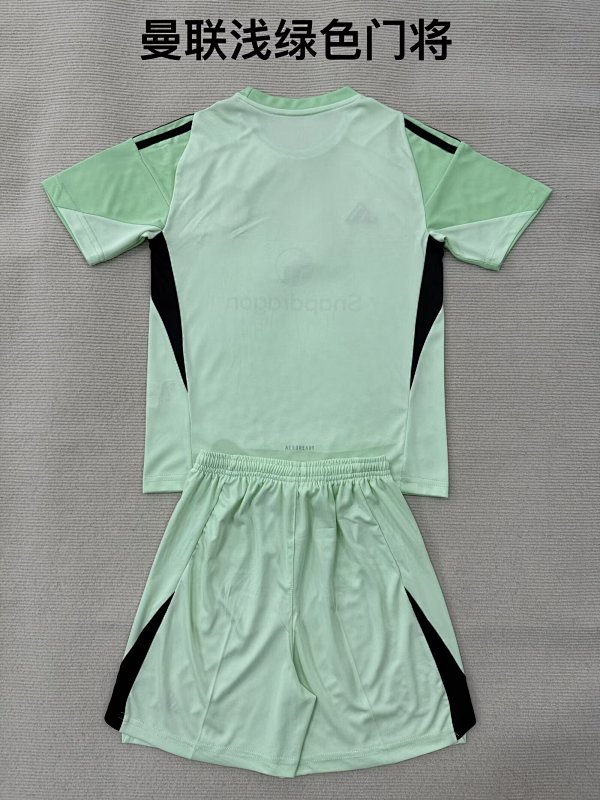 Adults And Youth Man Utd Goalkeeper Soccer Uniform 25 26