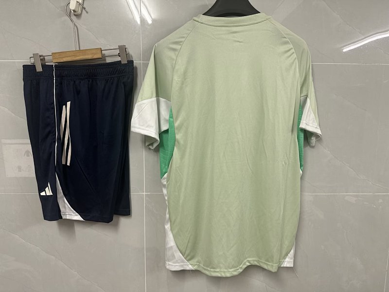 Aston Villa Training Soccer Suit 25 26