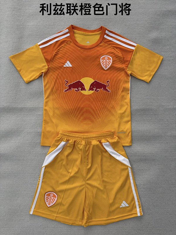 Adults And Youth Leeds United Goalkeeper Soccer Uniform 25 26