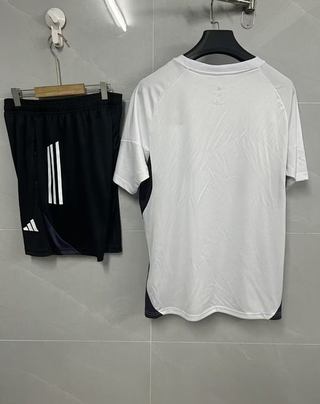 Man United Training Soccer Suit 25 26