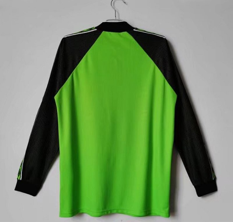 Man United Retro Goalkeeper Long Sleeve Soccer Jersey 1998