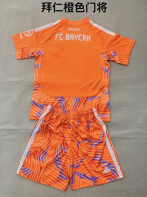 Adults And Youth FCB Goalkeeper Soccer Uniform 26 27